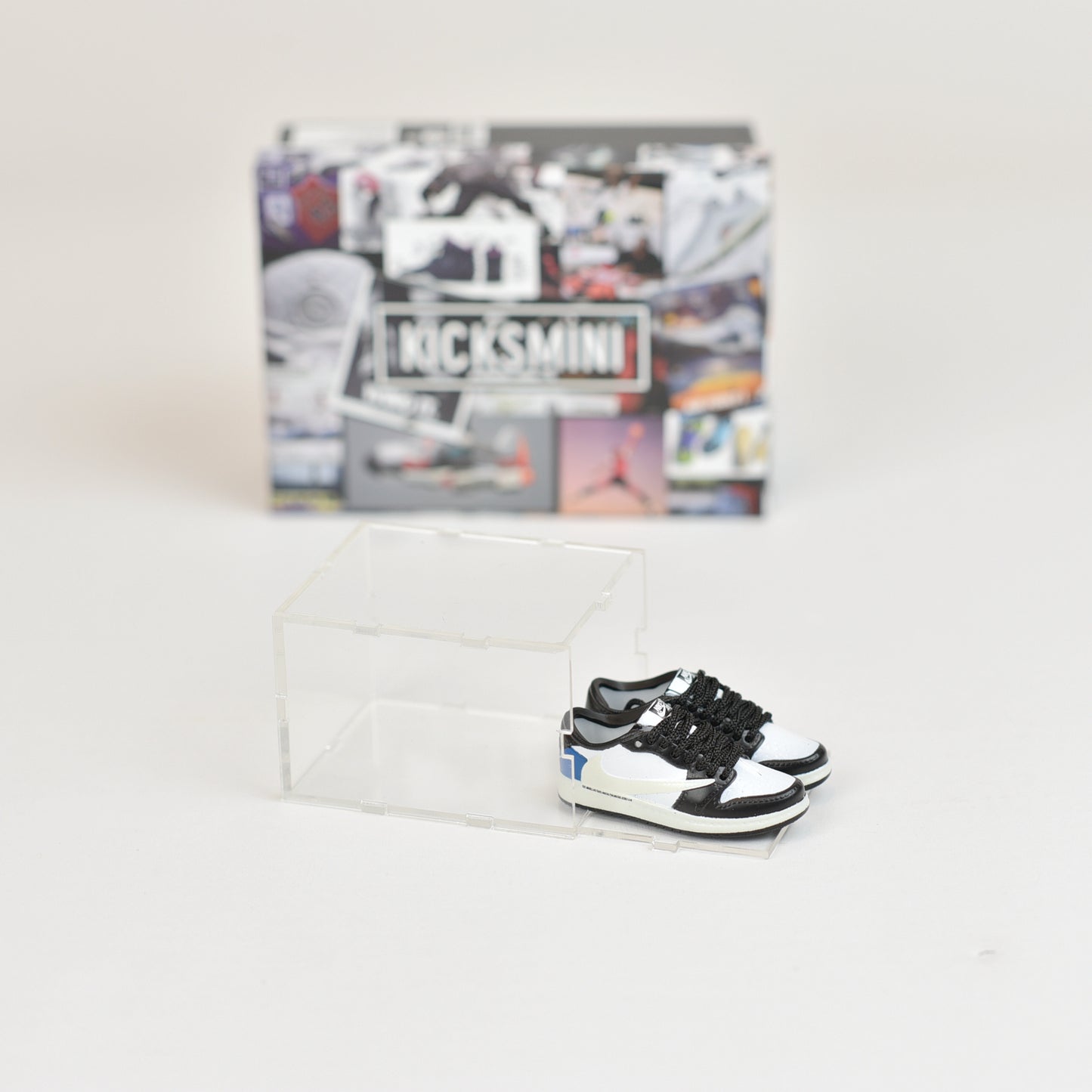 AJ1 Mini Sneakers Collection with Display Case