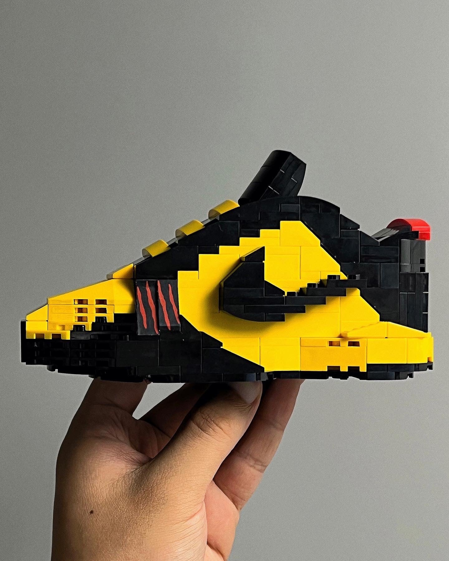sneakerbricks - hypebrickz - sneakergifts