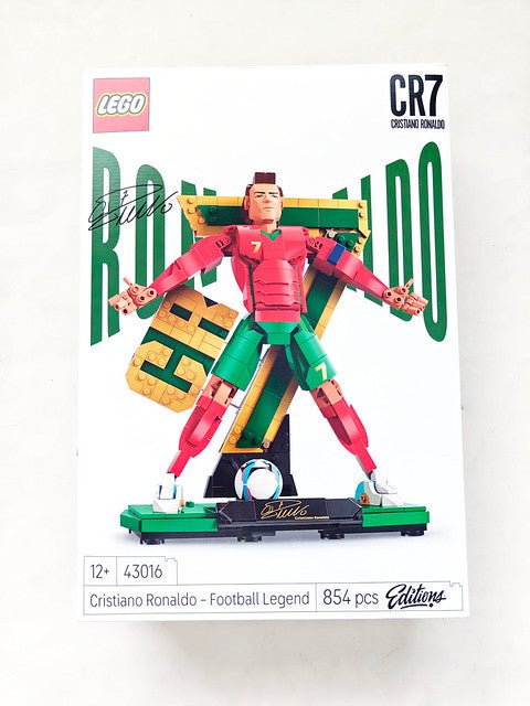 LEGO Editions Cristiano Ronaldo Soccer Legend (43016) Turns a Global Sports Icon Into a Display Piece - HYPEBRICKZ