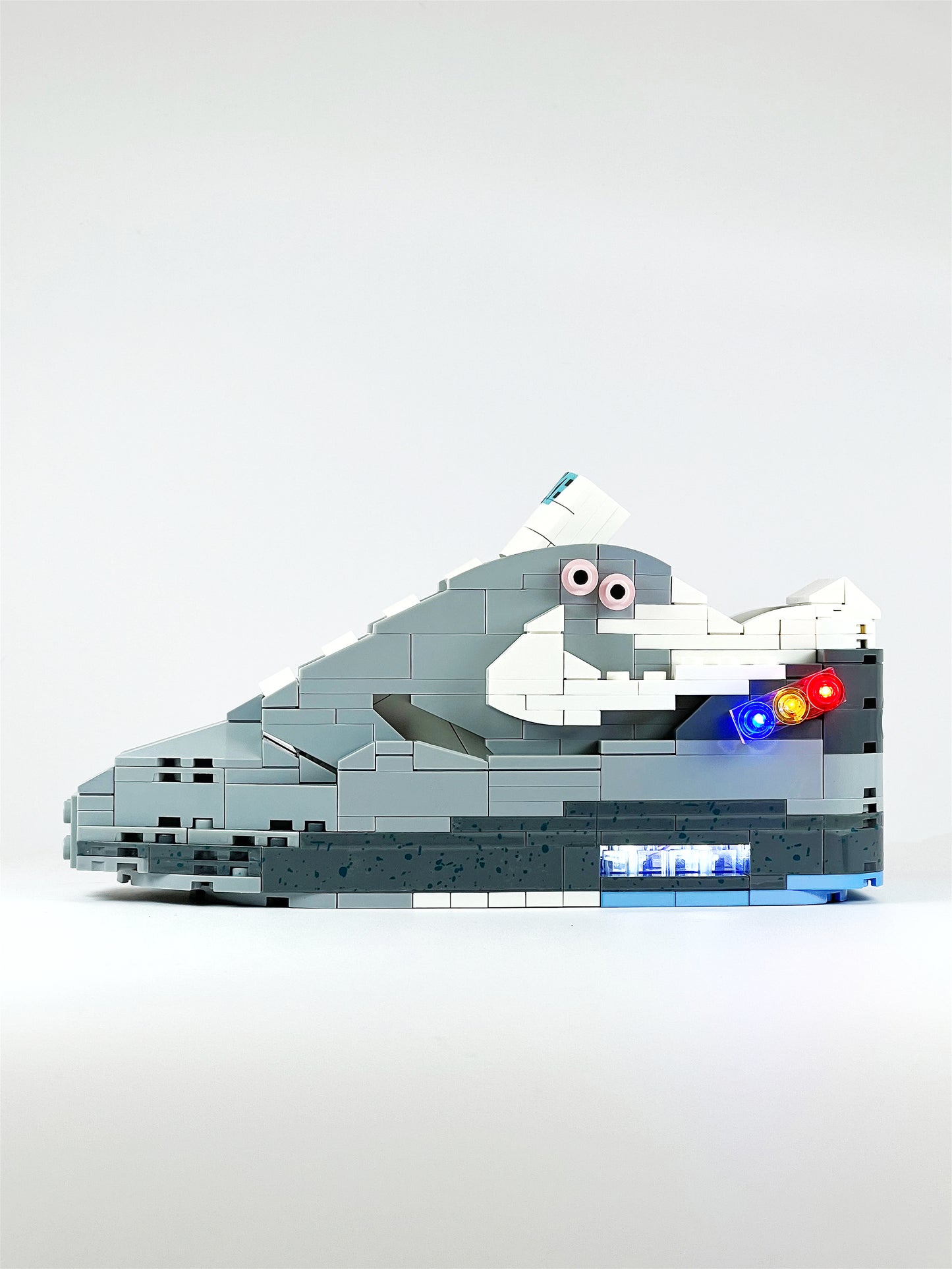 REGULAR Air Max 1 "Mags MOC" Sneaker Bricks with Mini Figure